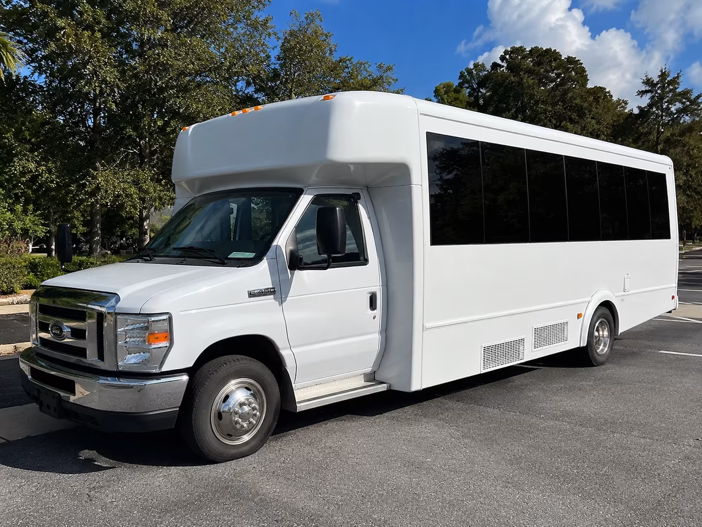 bachelor party bus rentals to sofi stadium and intuit dome from carson