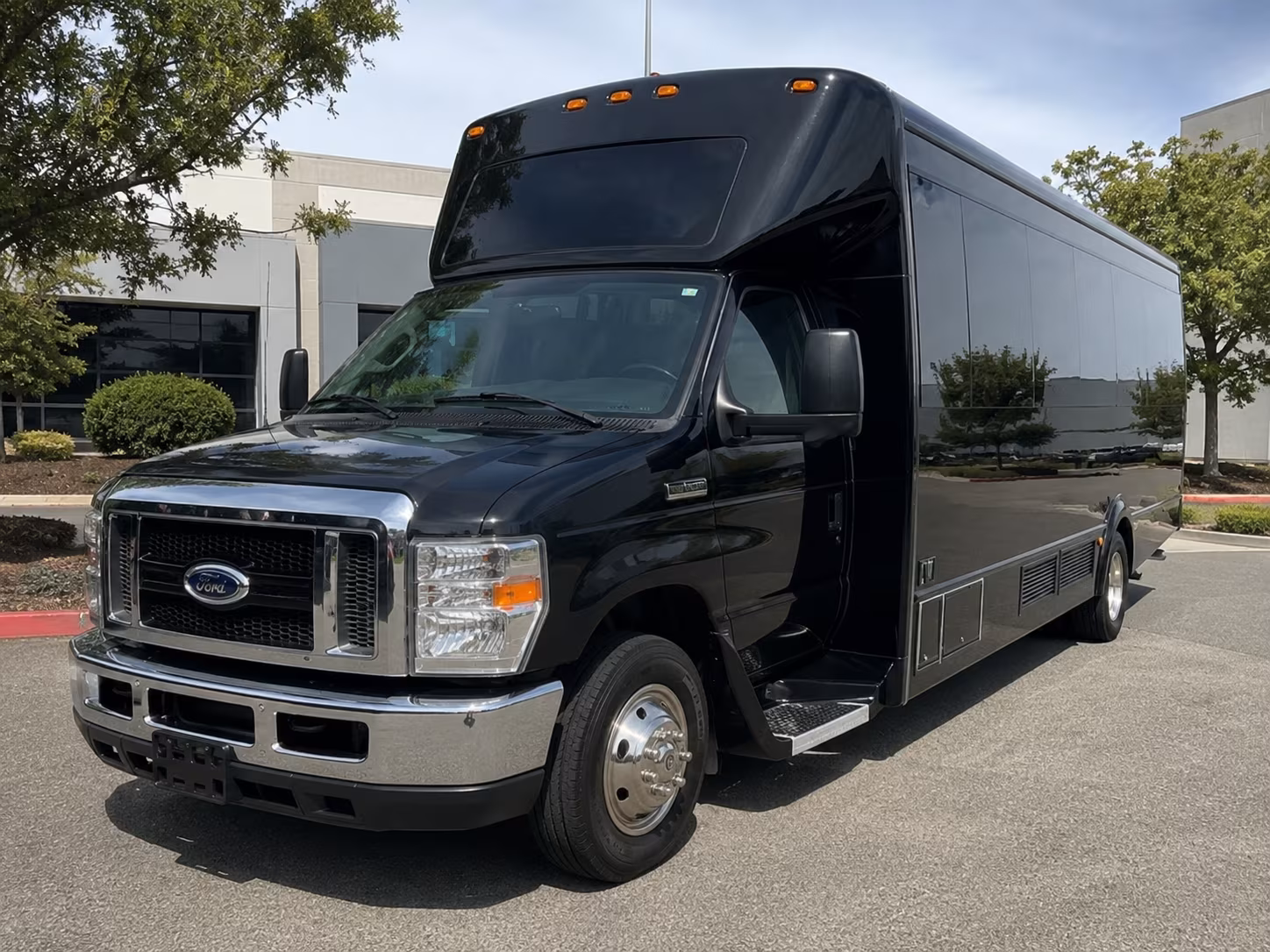 party buses to kia forum concerts in inglewood